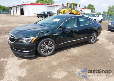 2017 Buick Lacrosse Essence z USA, uszkodzony, nr VIN 1G4ZP5SS2HU173288